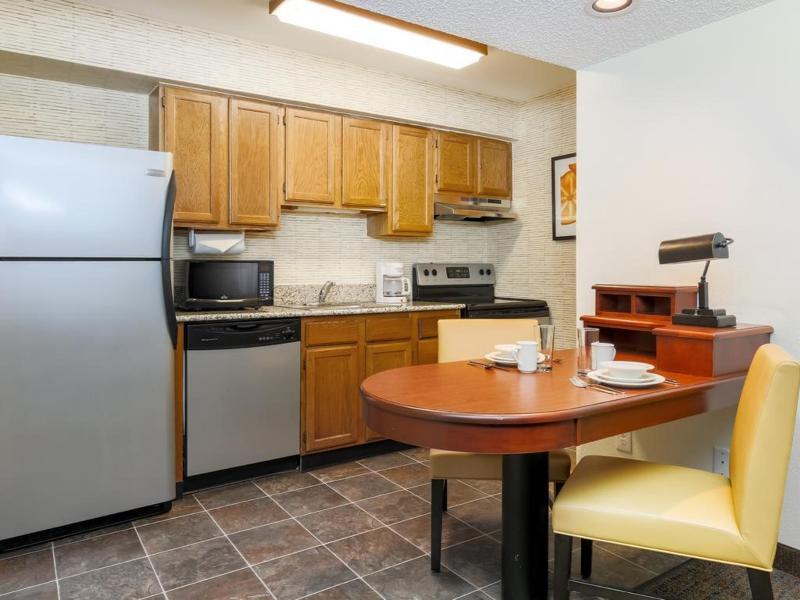 Hawthorn By Wyndham Hotel Tinton Falls