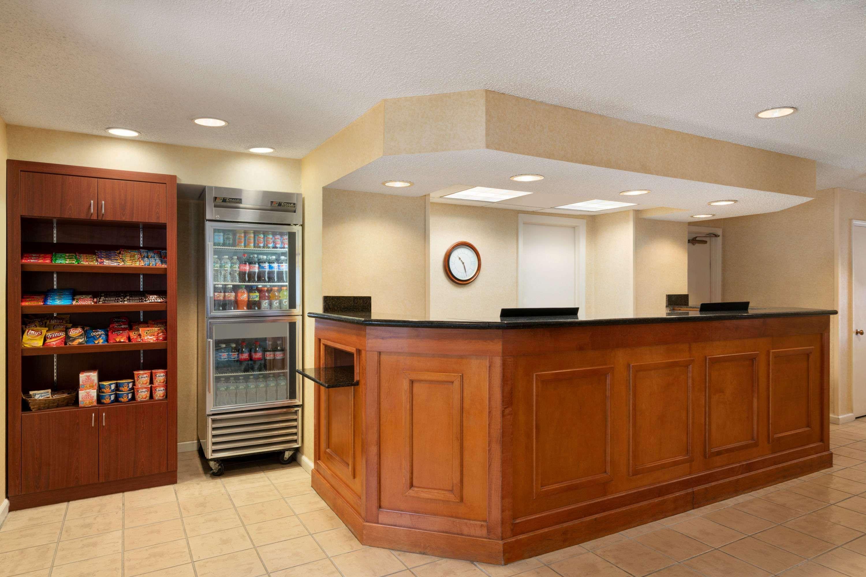 Hawthorn By Wyndham Hotel 3*