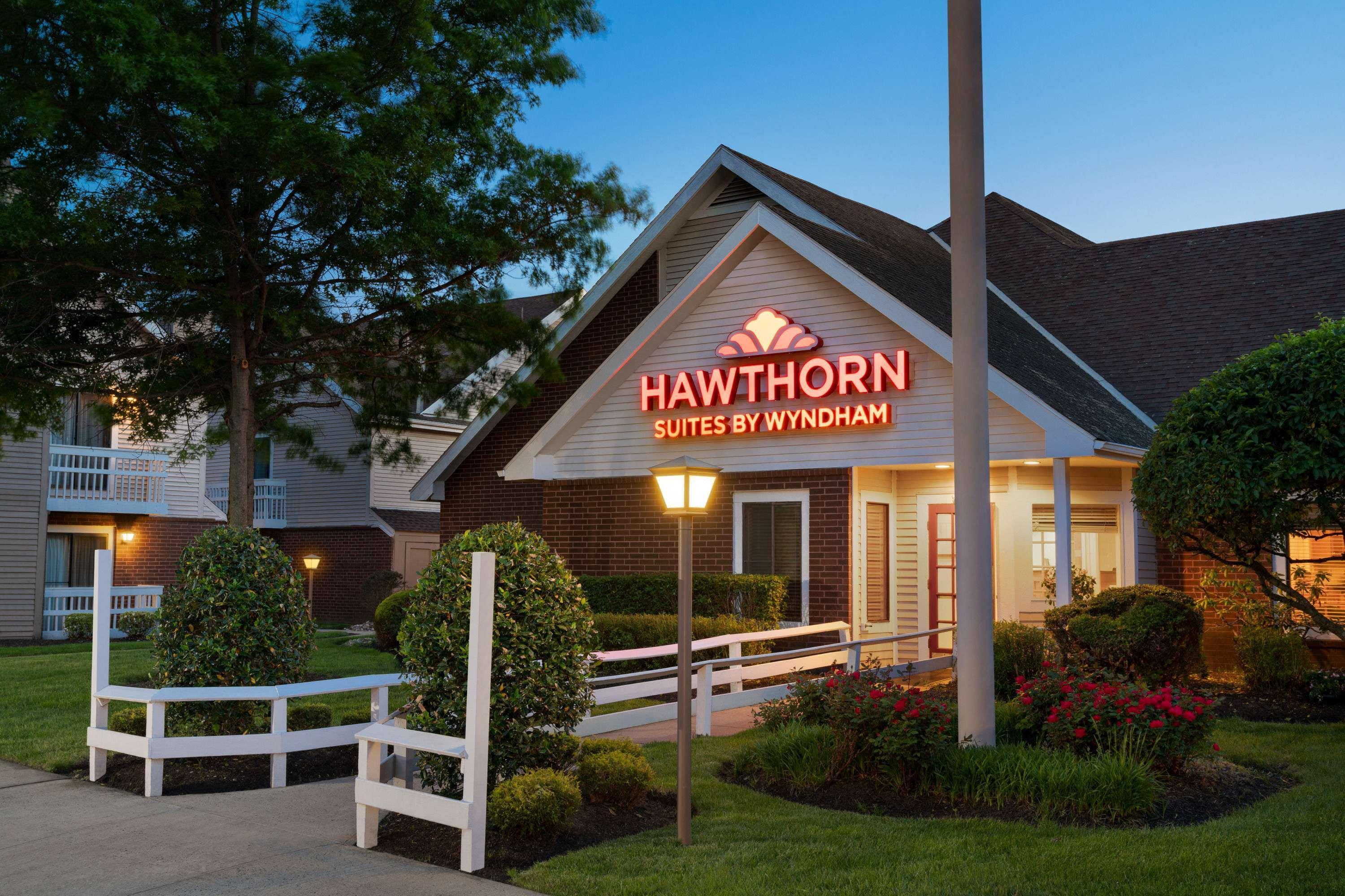 Hawthorn By Wyndham Hotel 3*