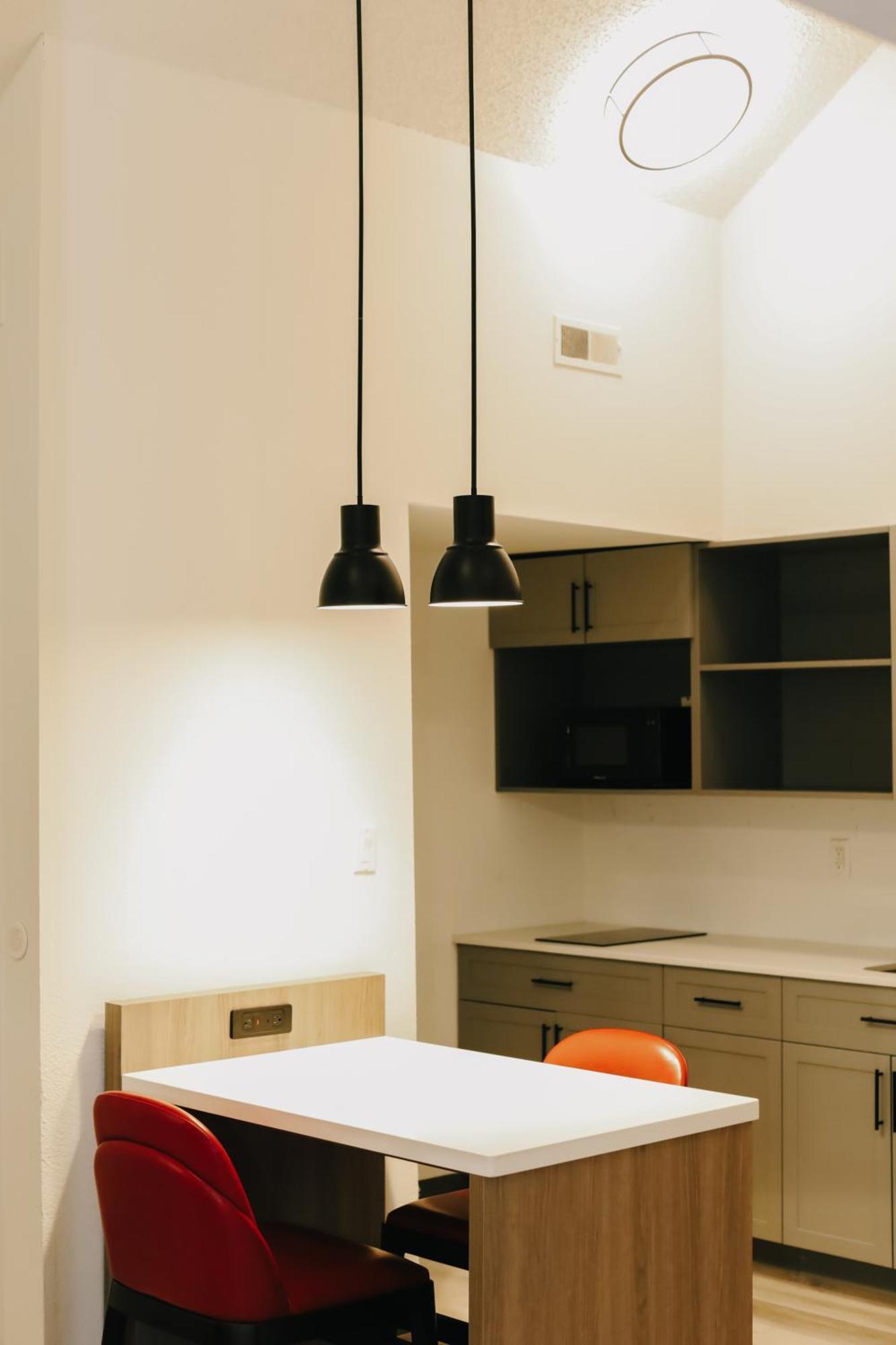 Hawthorn By Wyndham Hotel 3*