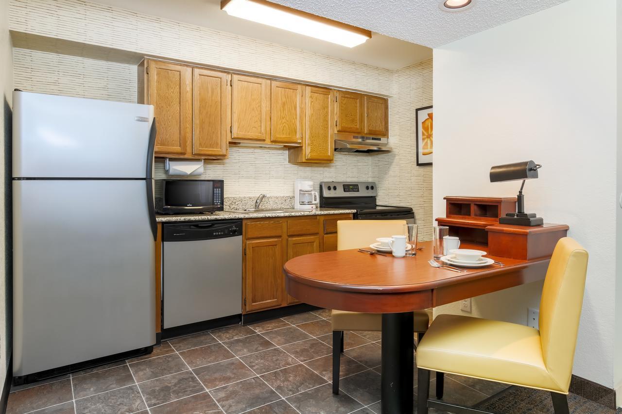 Hotel Hawthorn By Wyndham Tinton Falls