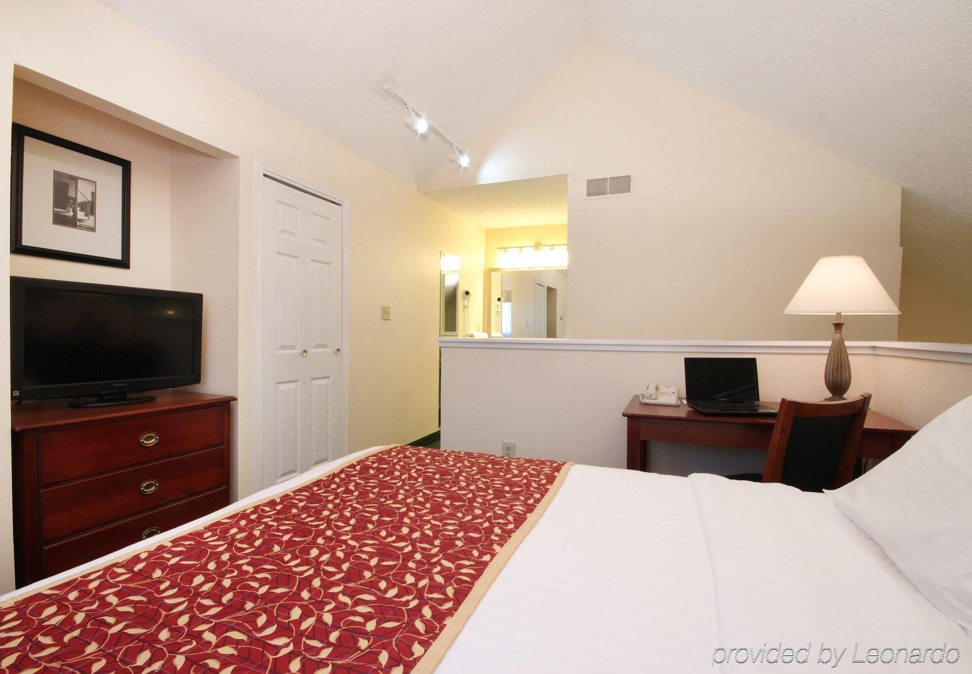 Hotel Hawthorn By Wyndham 3*